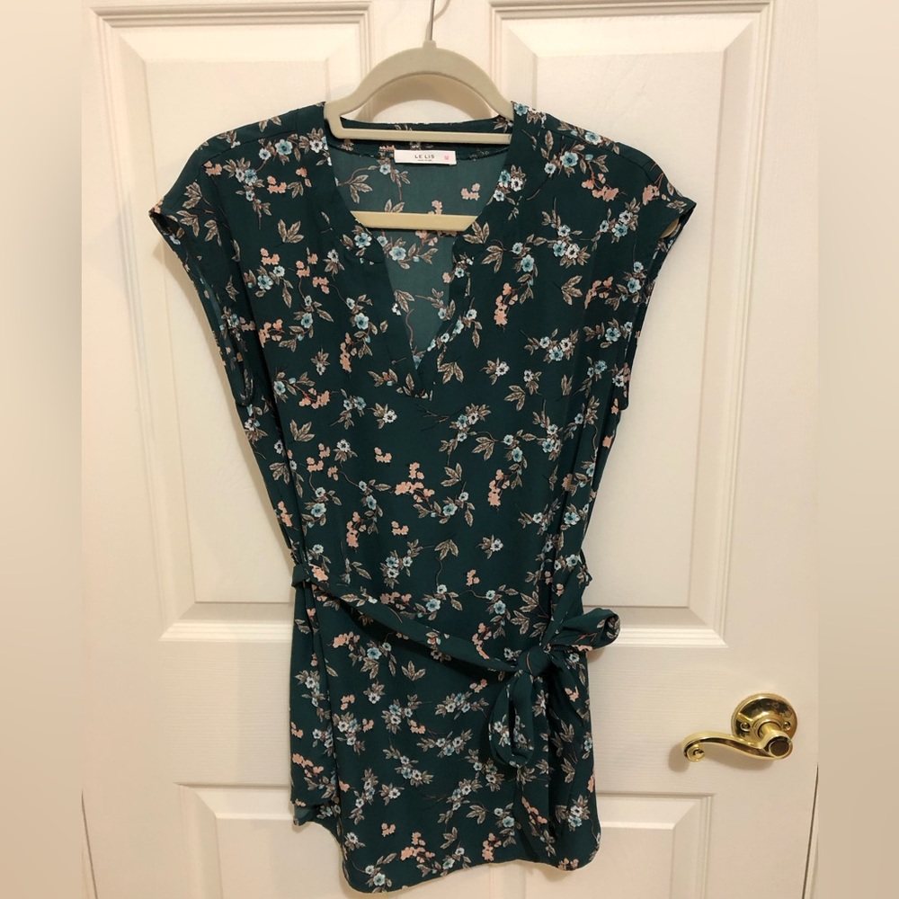 Le Lis green floral maternity blouse size small